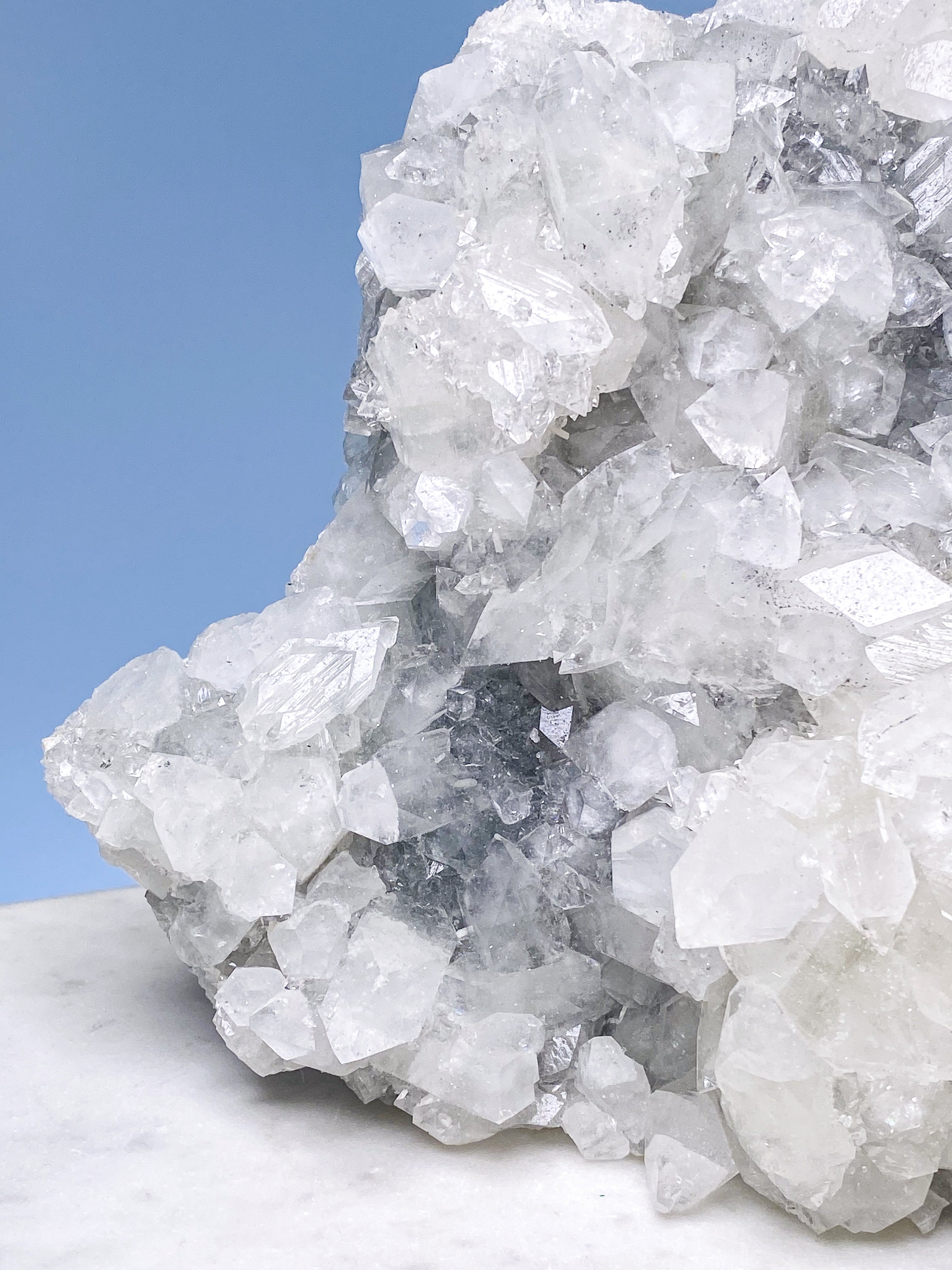 Apofyllitkluster (nr 81)