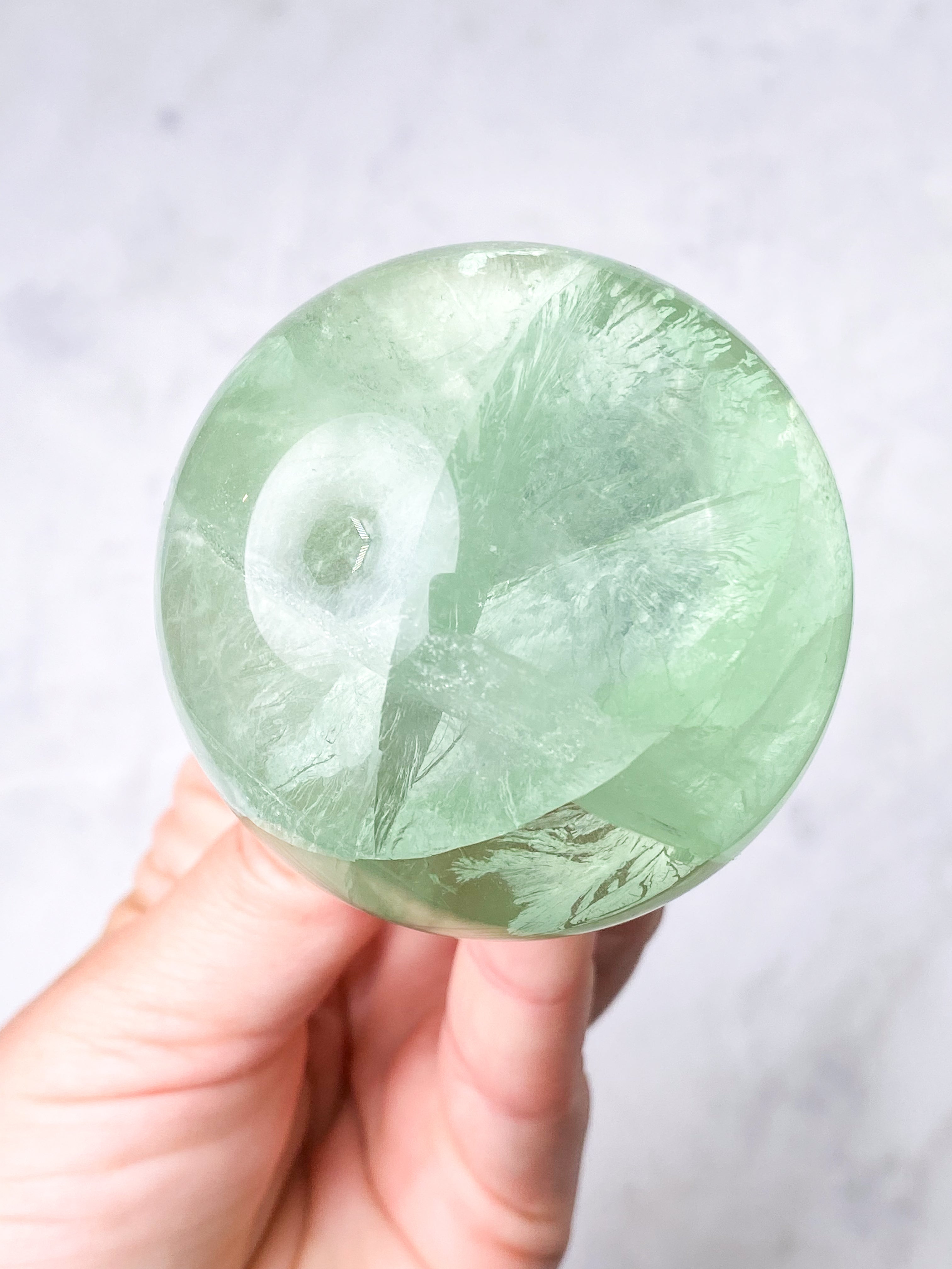 Apple Green Fluorit Kugle (Nr. 7)