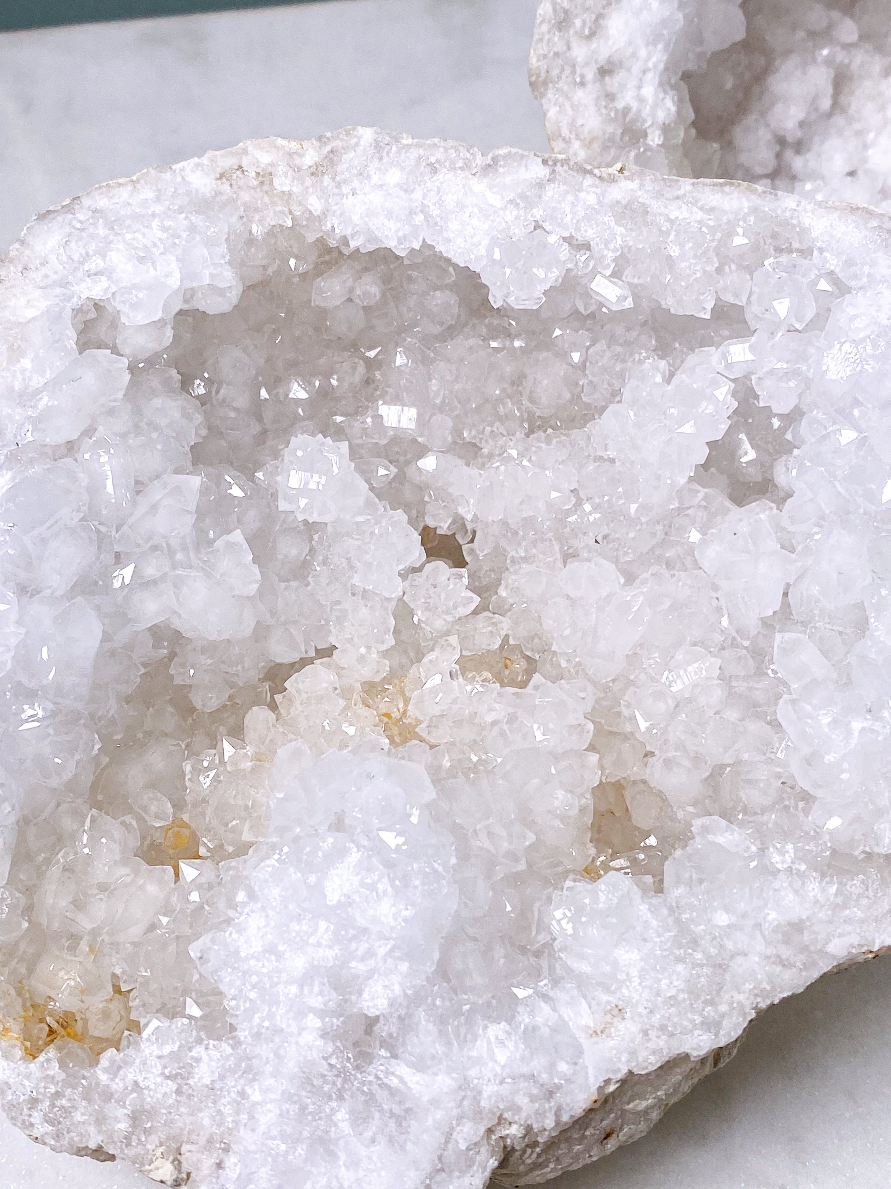 XL Bjergkrystal Geode Sæt - 2,1 kg (Nr. 23)