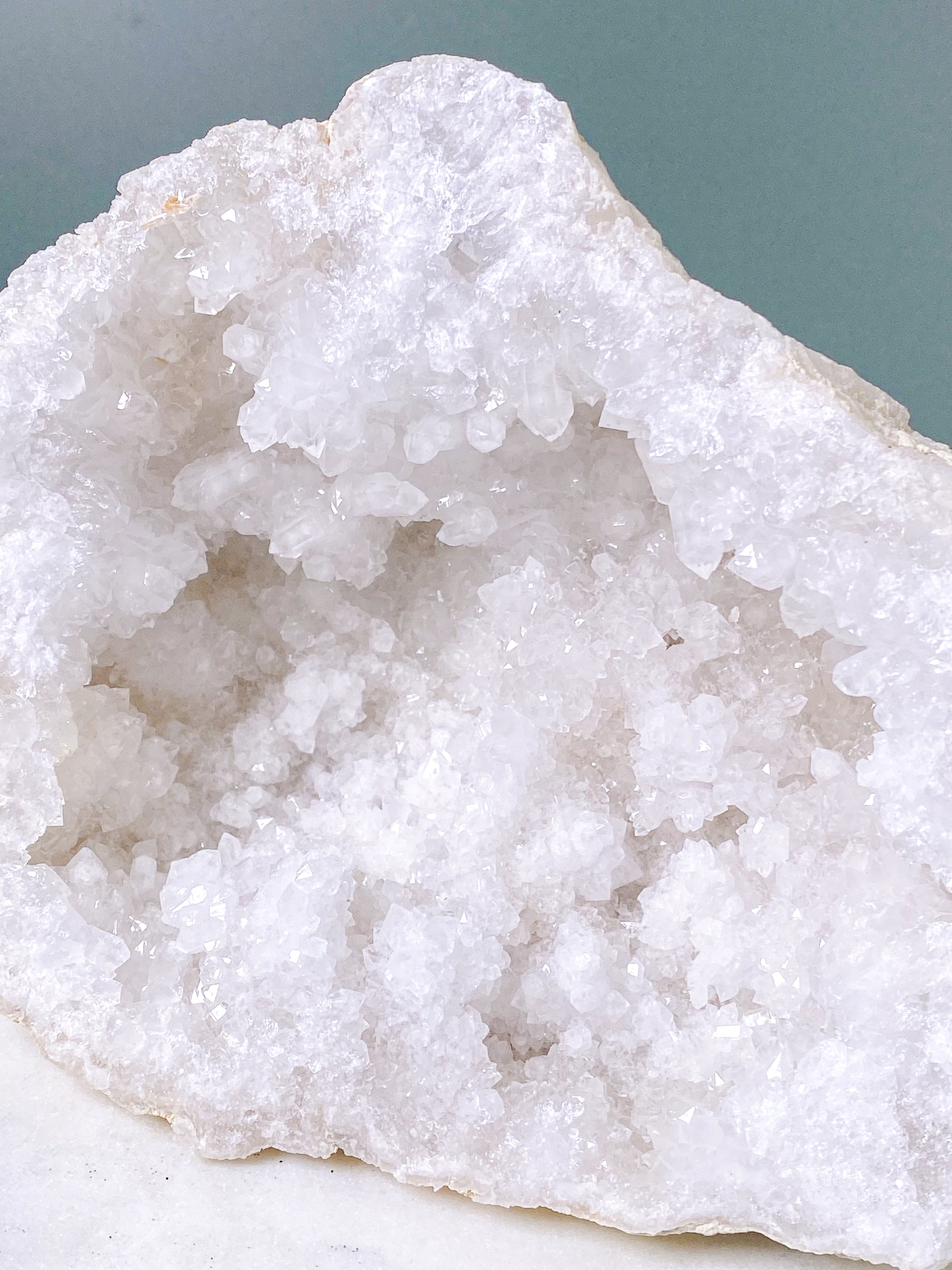 XL Bjergkrystal Geode Sæt - 2,1 kg (Nr. 23)