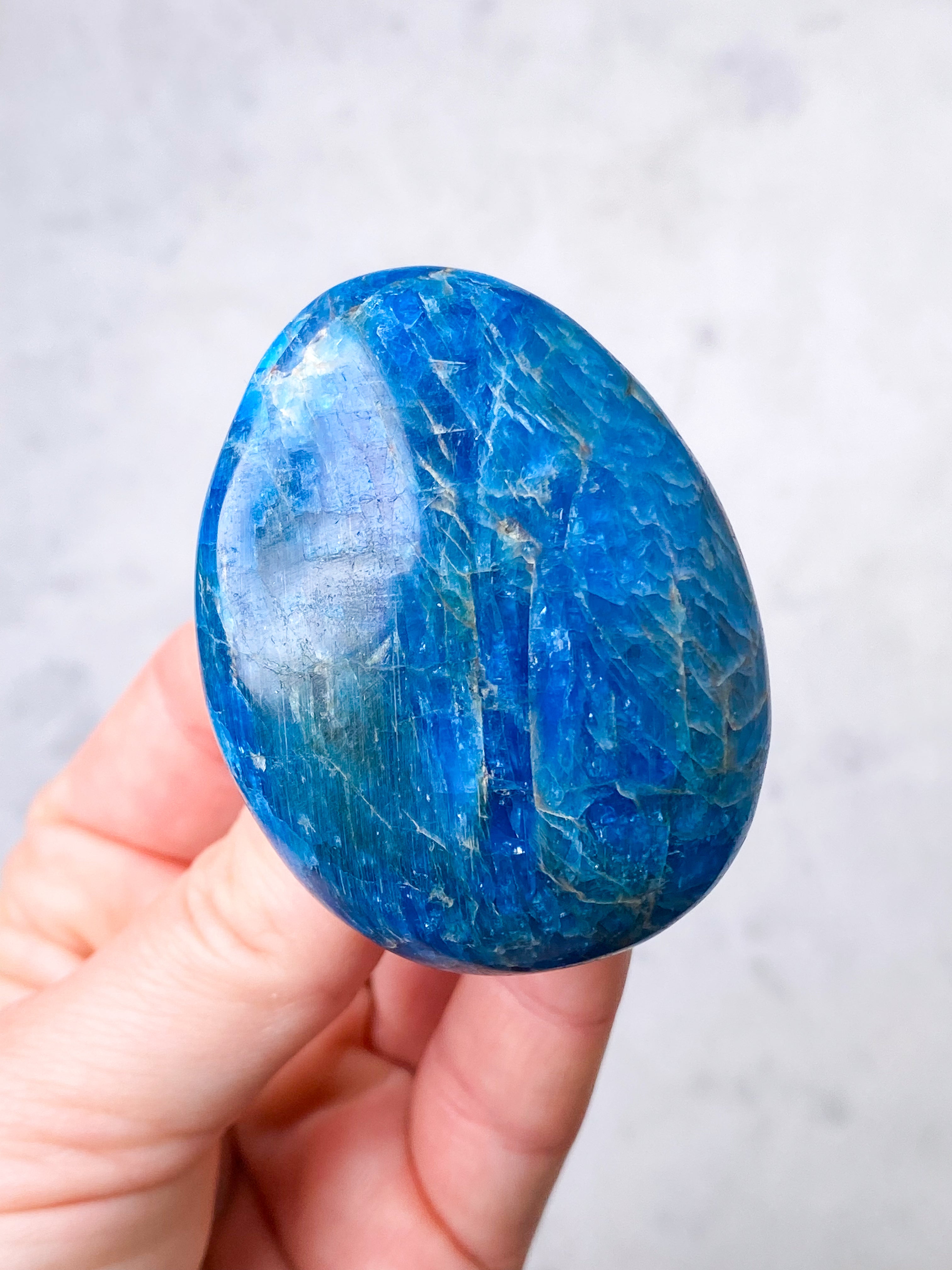 Blå Apatit Palmstone (Nr. 1)