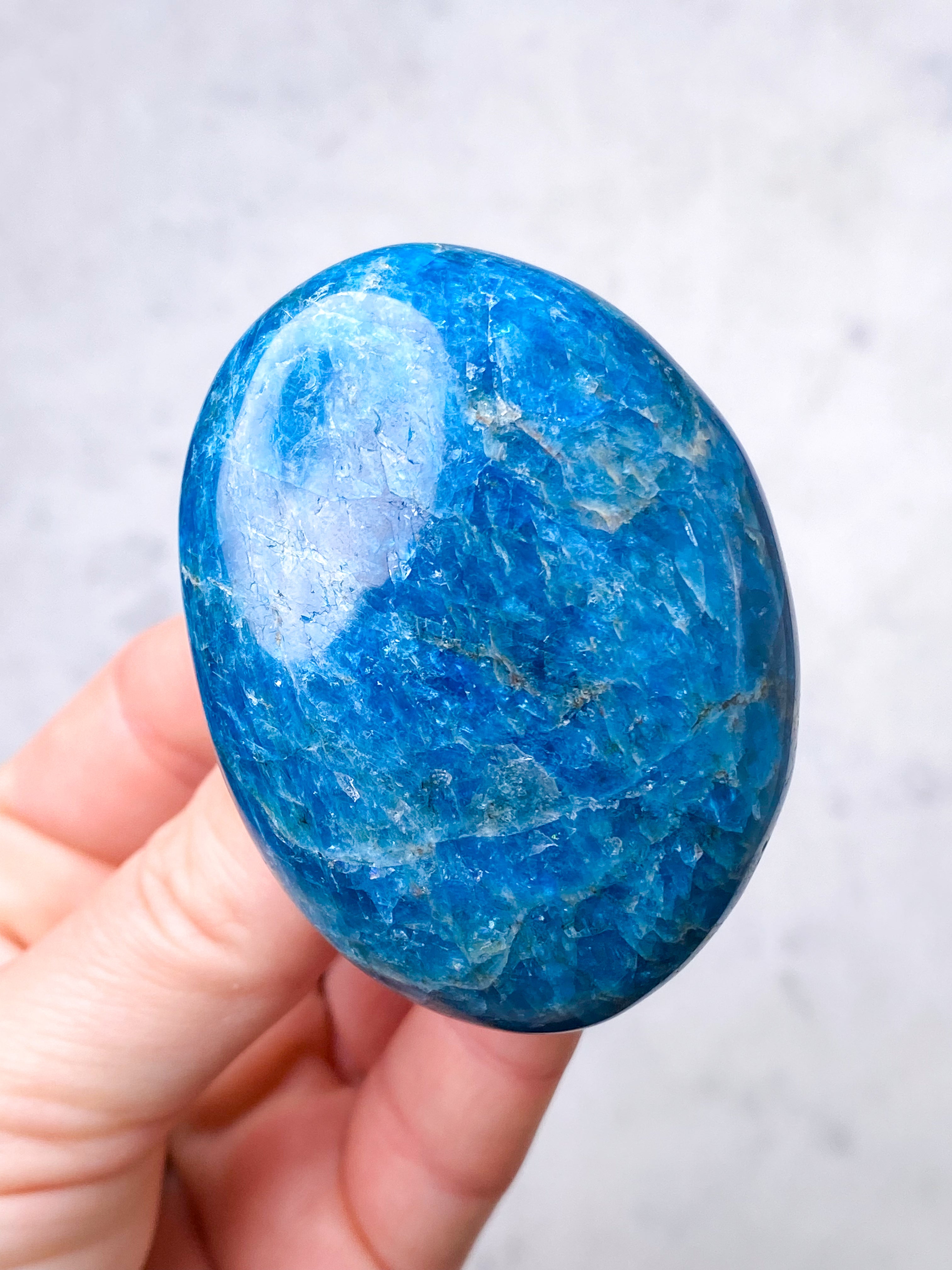 Blå Apatit Palmstone (Nr. 4)