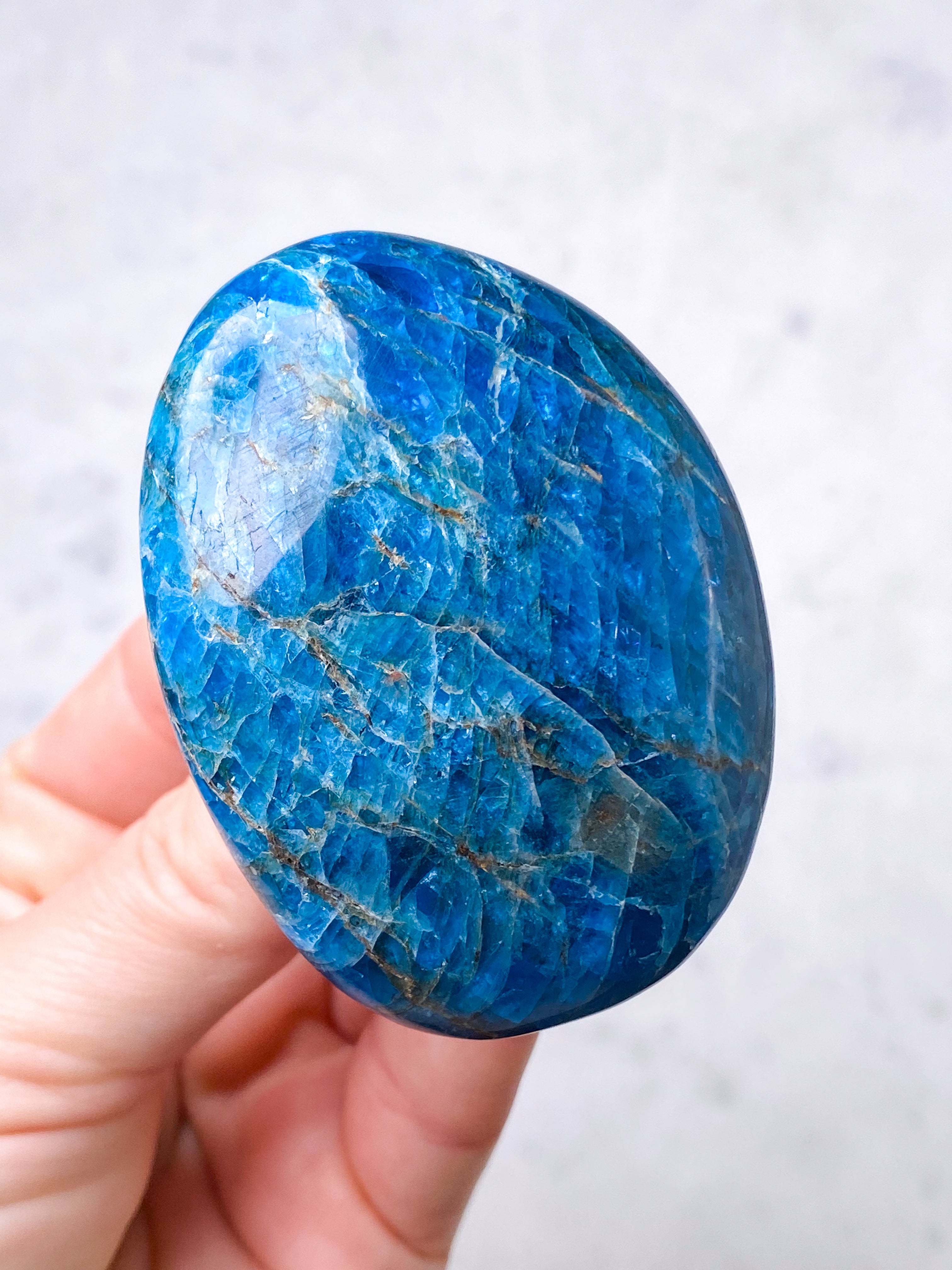 Blå Apatit Palmstone (Nr. 8)