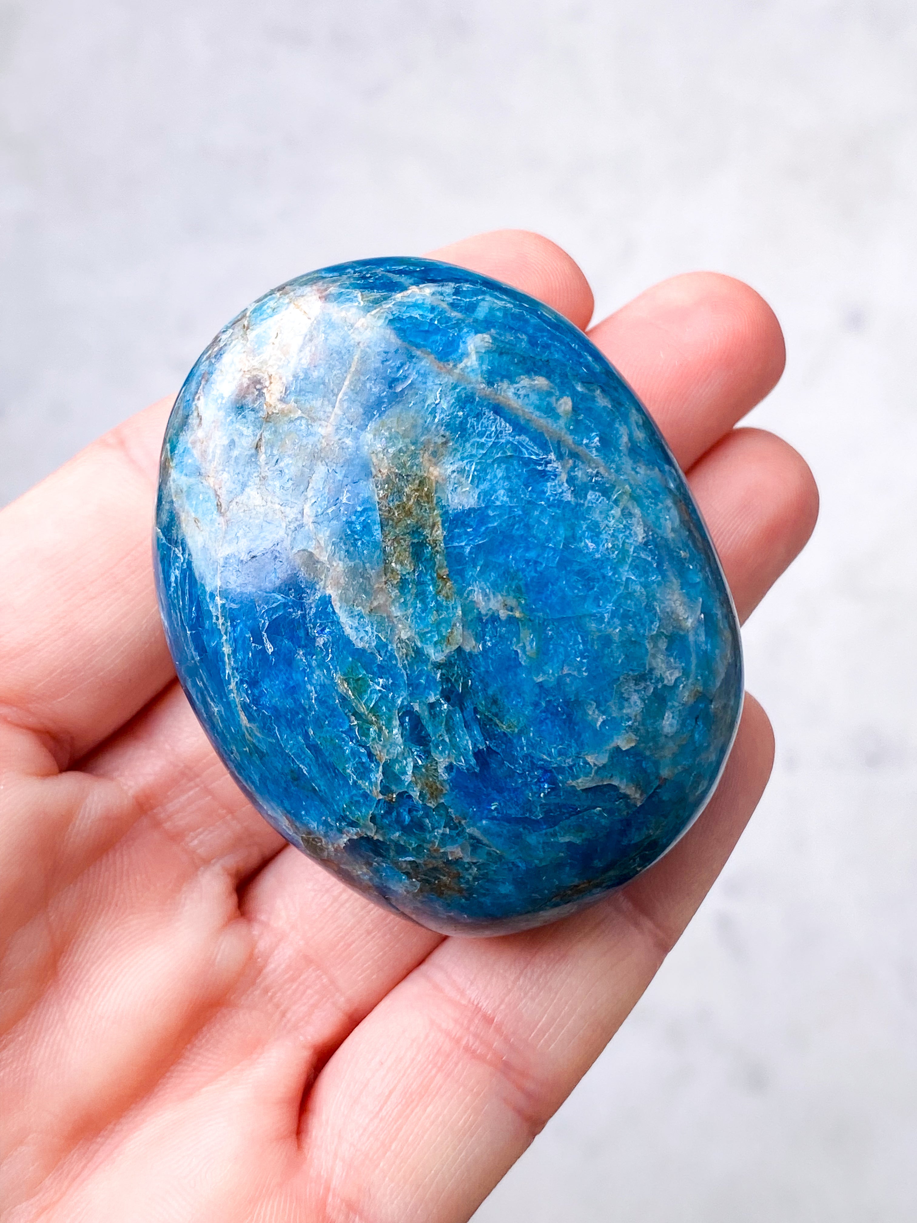 Blå Apatit Palmstone (Nr. 10)