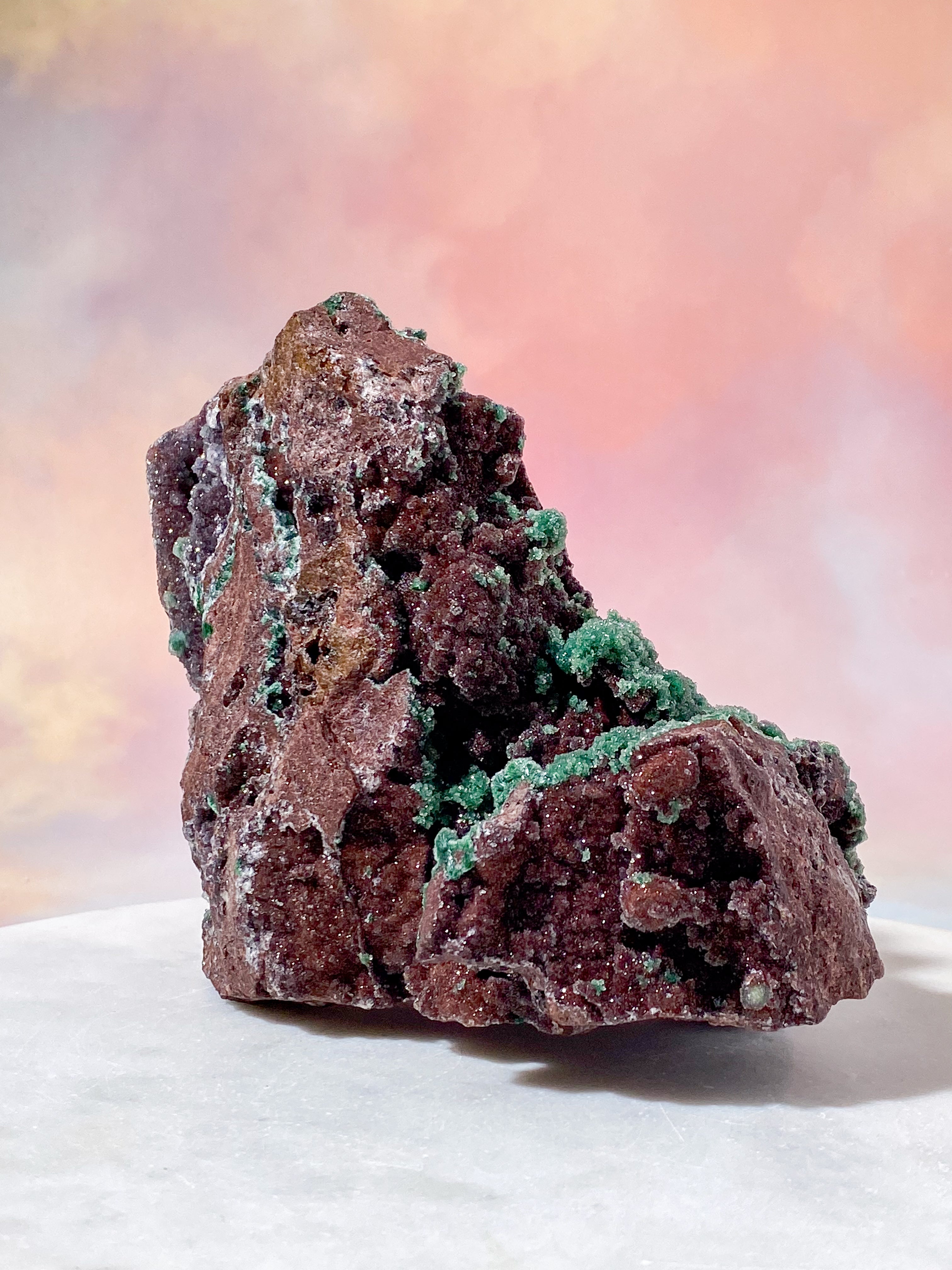 Krämvit Druzy-boll Malakitkluster (Nr. 5)