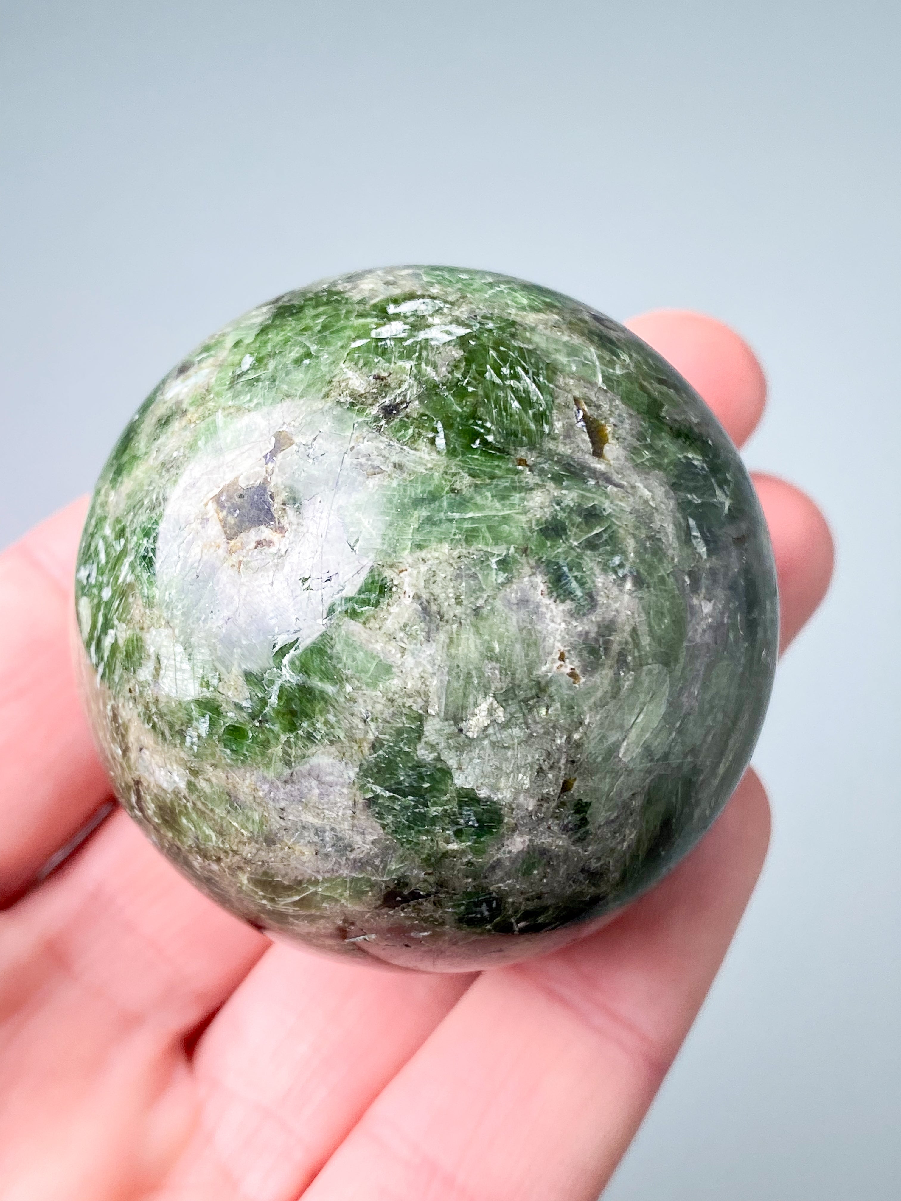 Kromdiopsidesfär (nr 1)