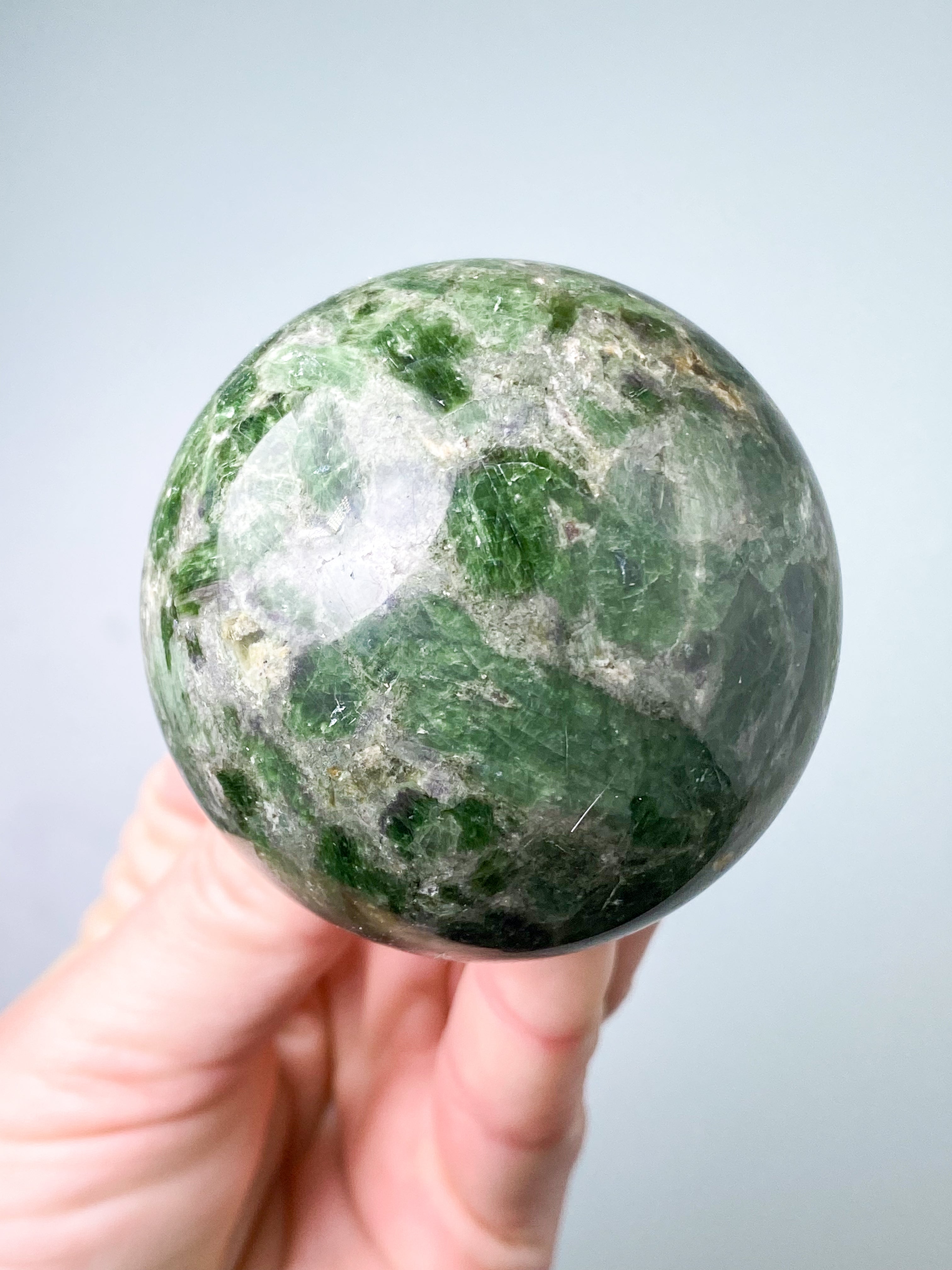 Kromdiopsidesfär (nr 1)