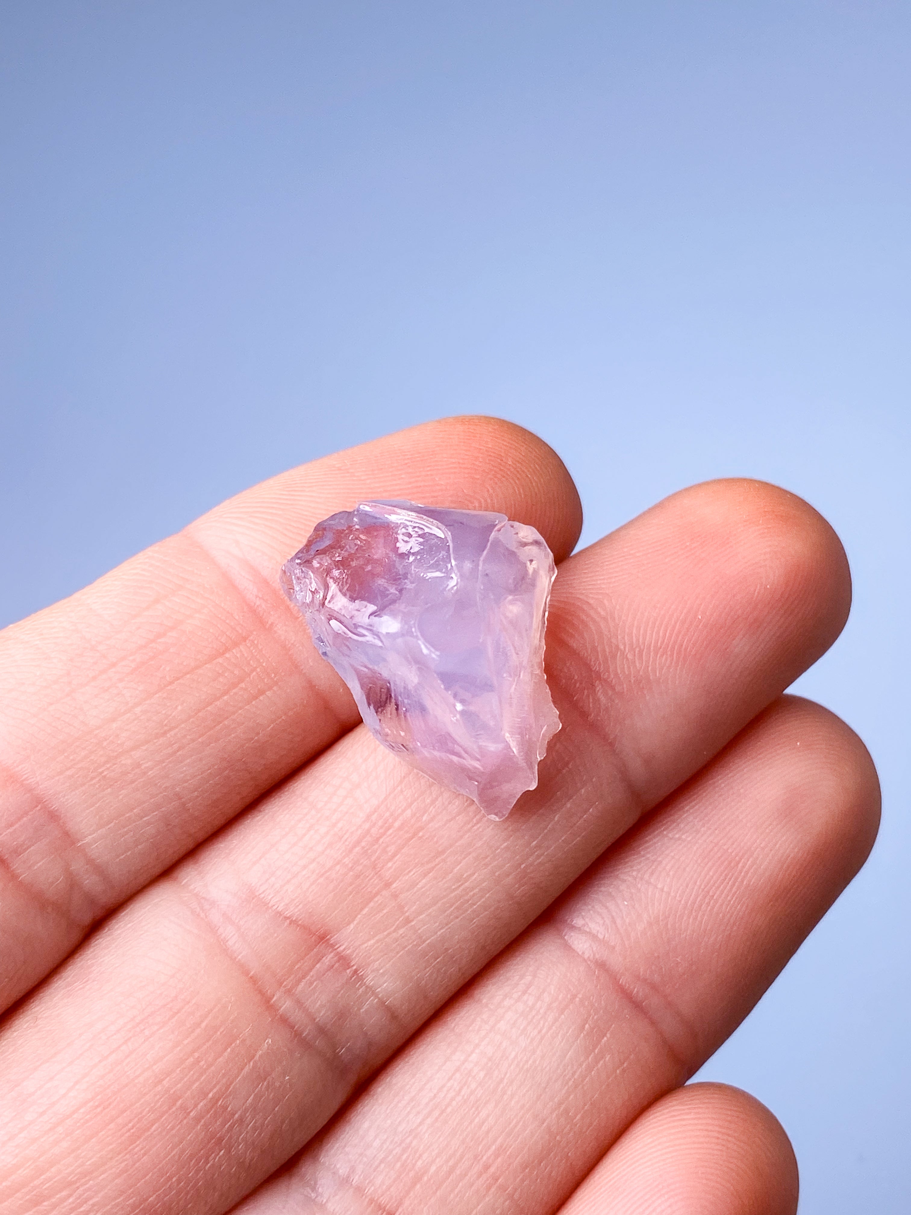 Lavender Moon Quartz Rå (Nr. 8)