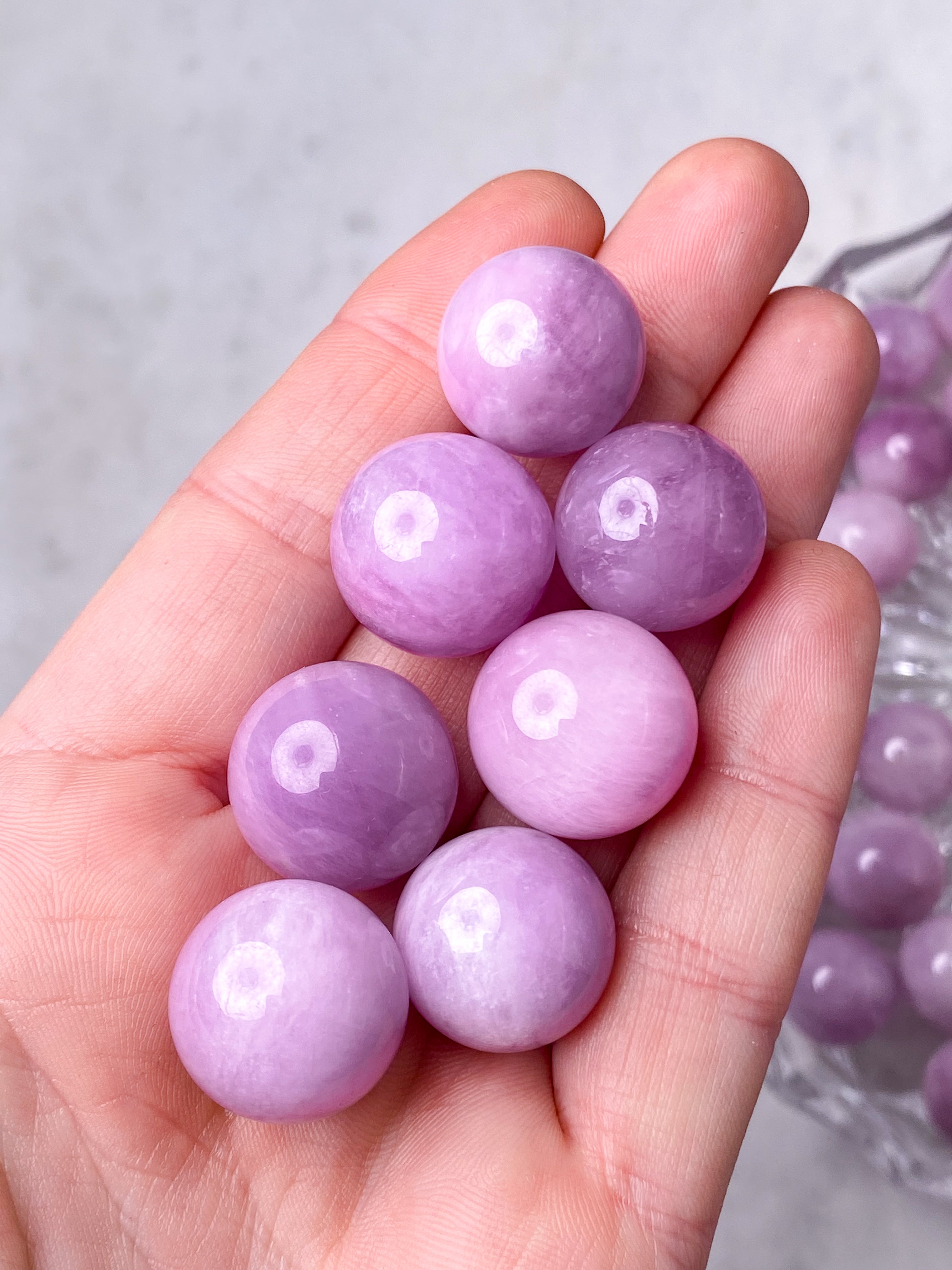 Kunzit Kugle - Eksklusiv Kvalitet