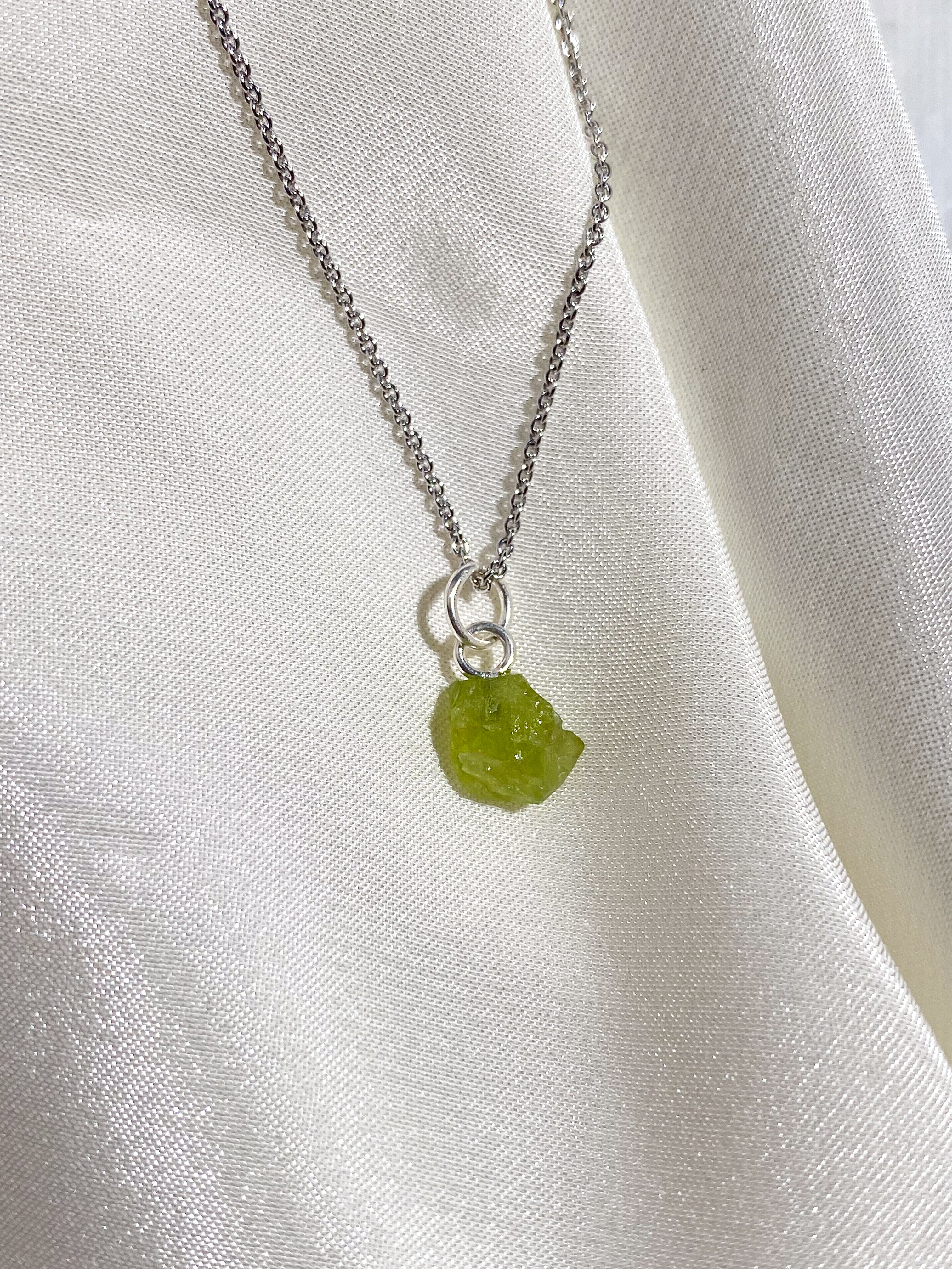 Peridot RAW PETITE Halskæde