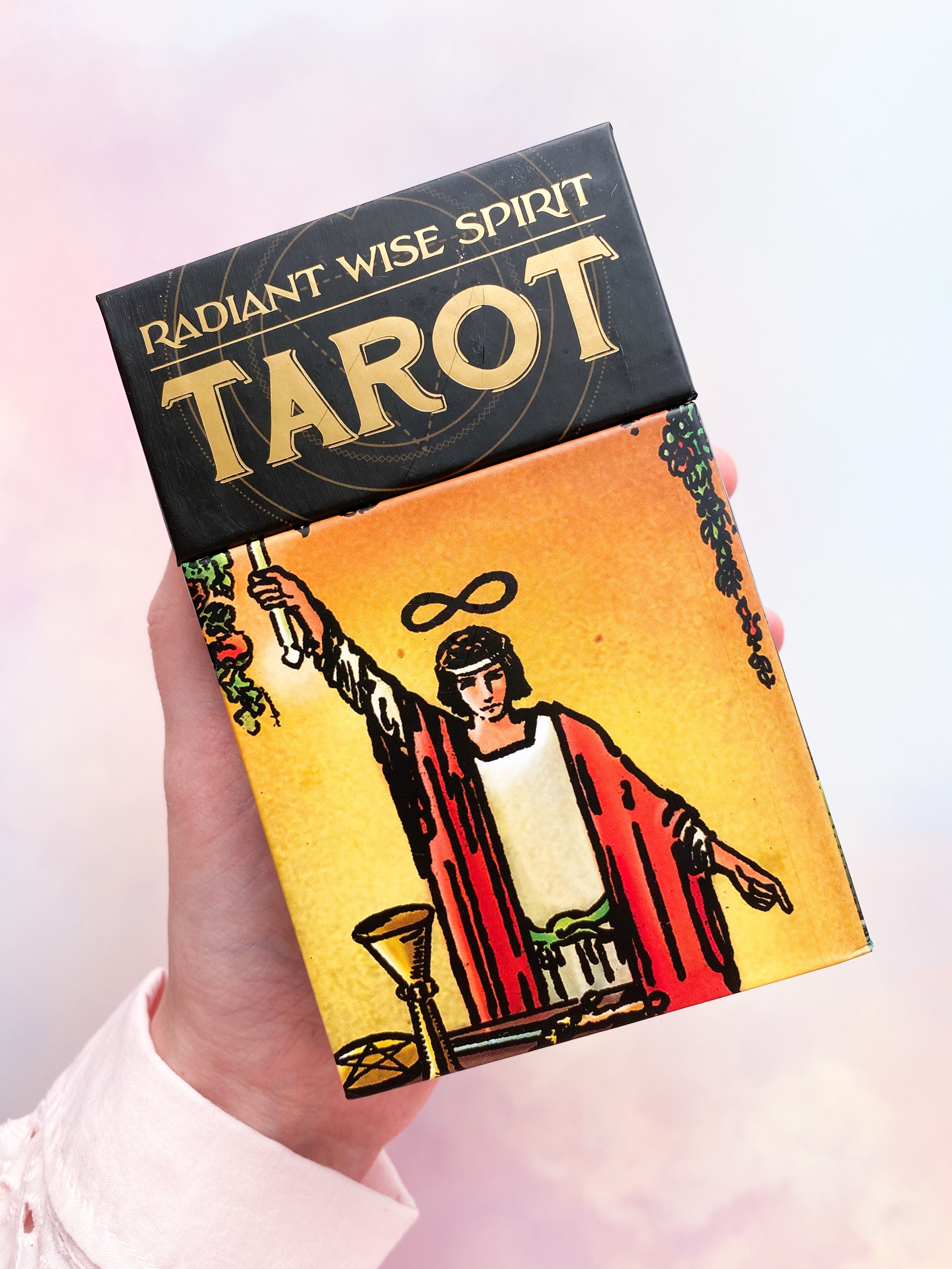 Radiant Wise Spirit Tarot - Lo Scarabeo